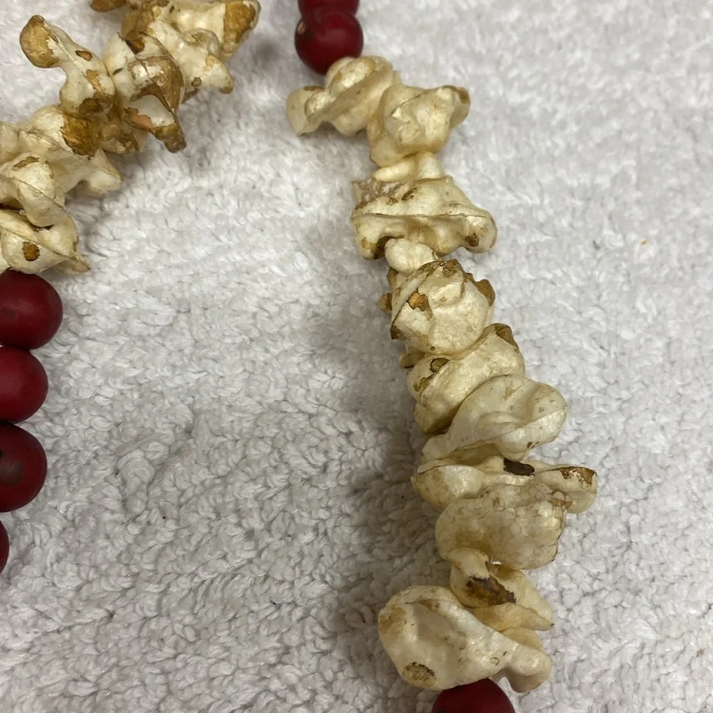 6’ Antiqued Cranberry And Popcorn Christmas Garland
